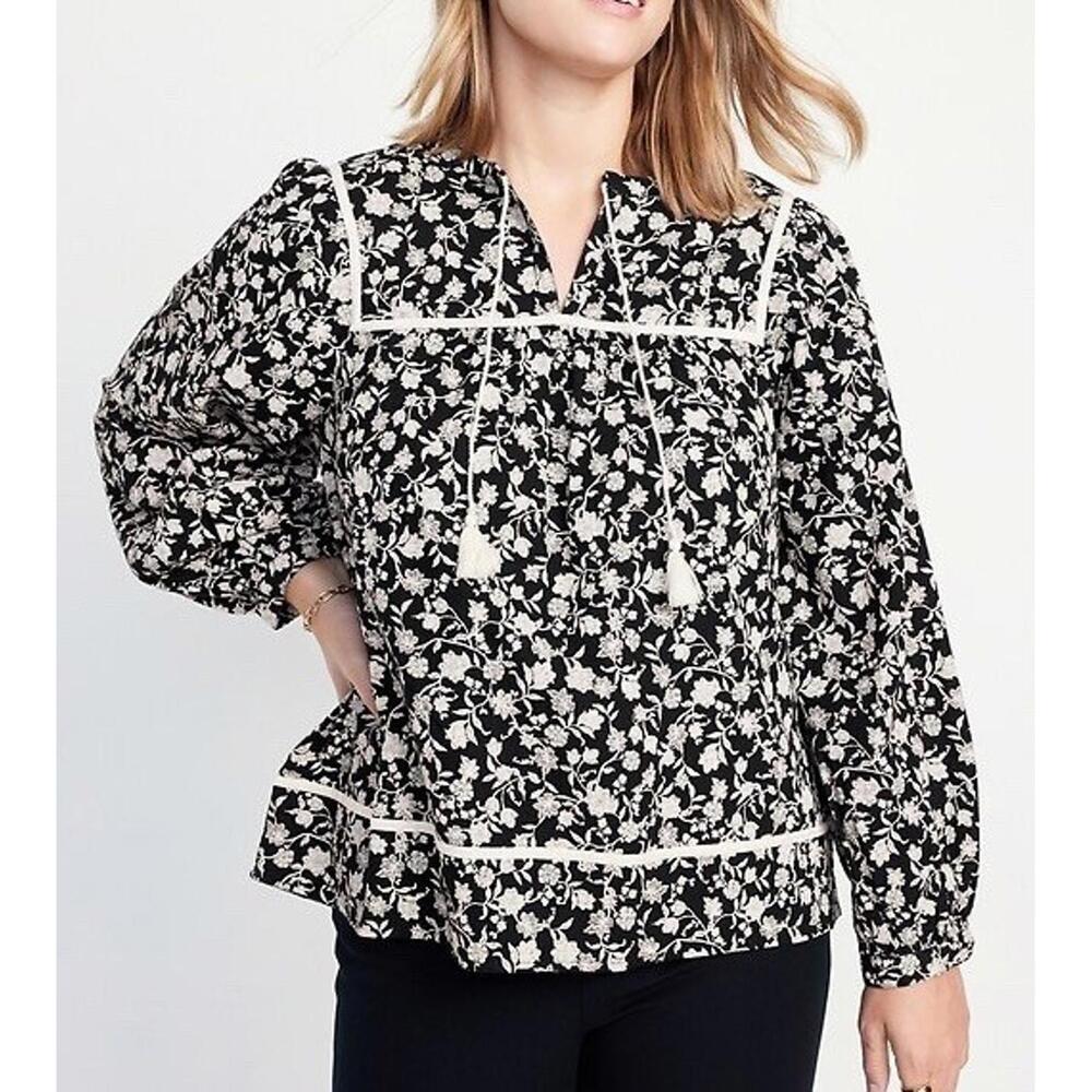 Old Navy Women’s Split-Neck Floral Peasant Top Boho‎ Tassel Blouse M Cottagecore
